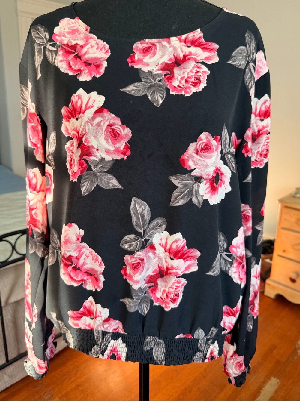 H&M "All About Roses" Long sleeve Blouse size 14